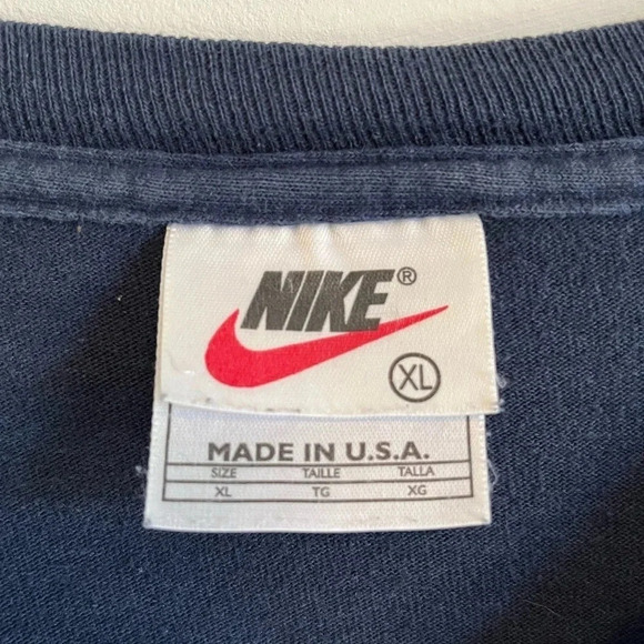 Vintage 90’s Nike Navy Blue Chest Swoosh Shirt - Picture 3 of 3